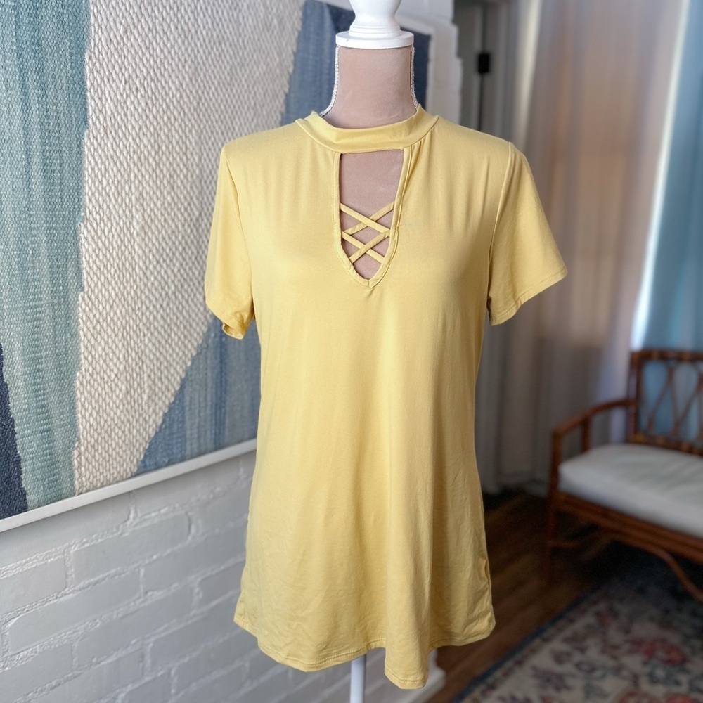 NWT Zenobia Yellow Soft Strappy Knit T-Shirt